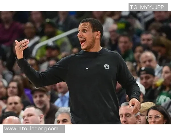 马祖拉强调安芬尼西蒙斯需提升攻防对抗强度以增强球队表现